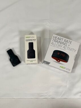 Mio Fuse Heart Rate Monitor + 2 Chargers Fitness Tracker Sporty Tech Bundle
